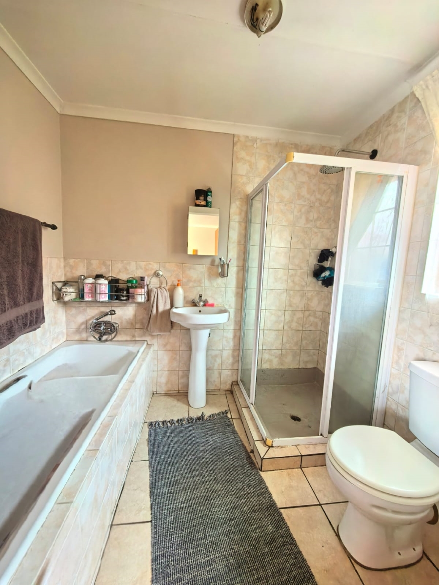 3 Bedroom Property for Sale in Vaalpark Free State